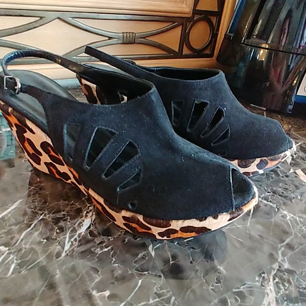 Vaneli wedge shoe